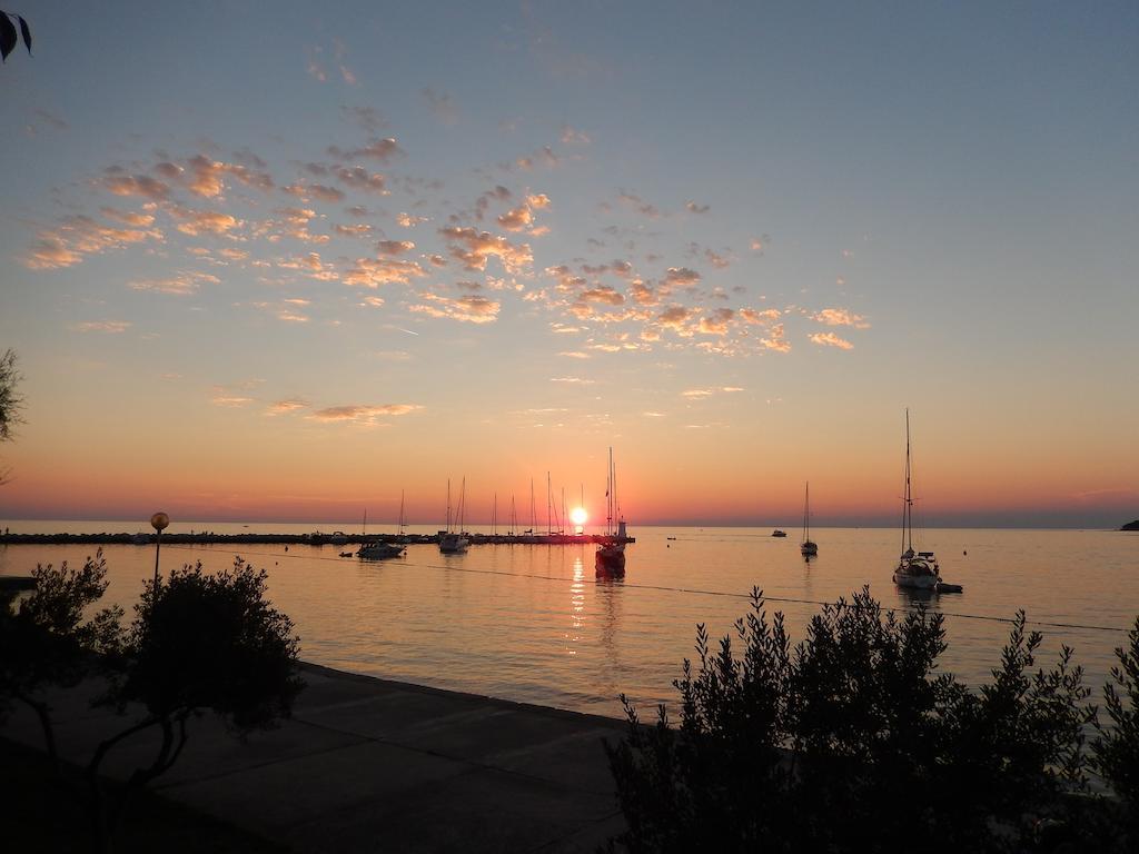 Apartments Nautica II Novigrad Istria Kamer foto