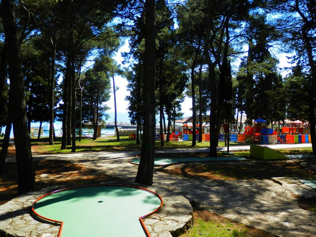 Apartments Nautica II Novigrad Istria Buitenkant foto