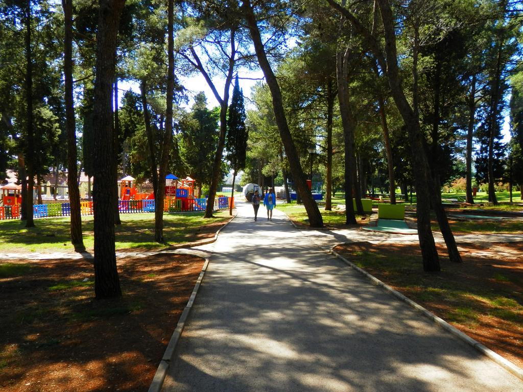Apartments Nautica II Novigrad Istria Buitenkant foto